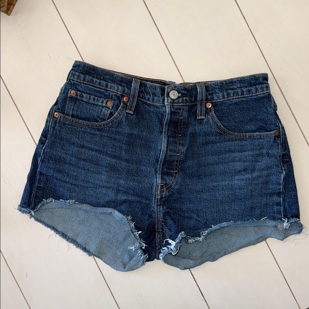 NWOT Levi's• Women's 501™ Original High-Rise Jean Shorts Blue Jean Denim Size 29